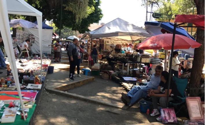 Recuperan casi 100 piezas arqueológicas en un tianguis