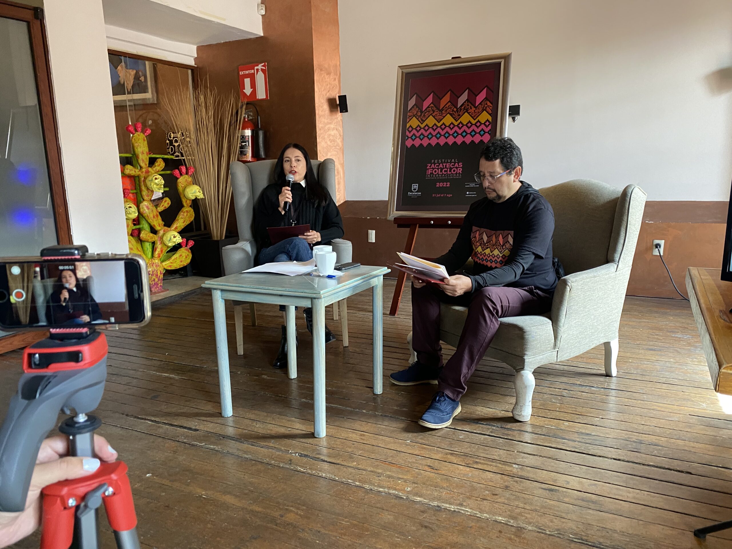 Disfrutan del festival del folclor 127 mil personas