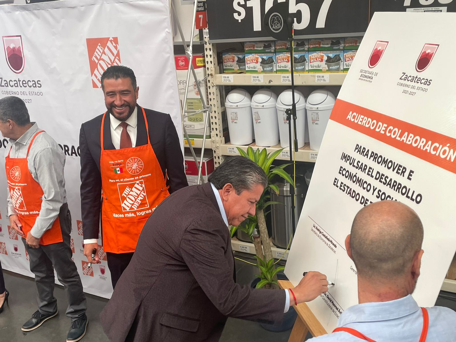 Impulsan desarrollo de micro y pequeñas empresas