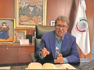 Pide Monreal cerrar filas con AMLO
