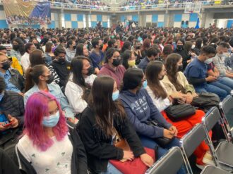 Ingresan a Ciencias de la Salud mil 746 estudiantes
