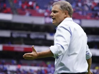 Cobra factura goliza humillante al Cruz Azul