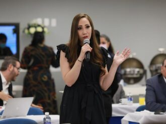 Exigen paz diputados federales