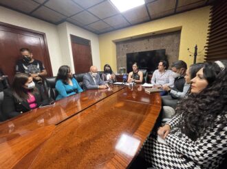 Exigen médicos pasantes    más seguridad y más salario