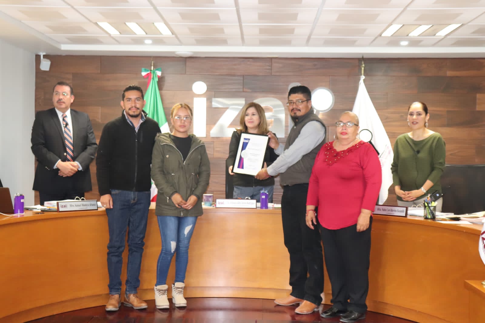 Por transparencia, reconoce el IZAI a El Salvador