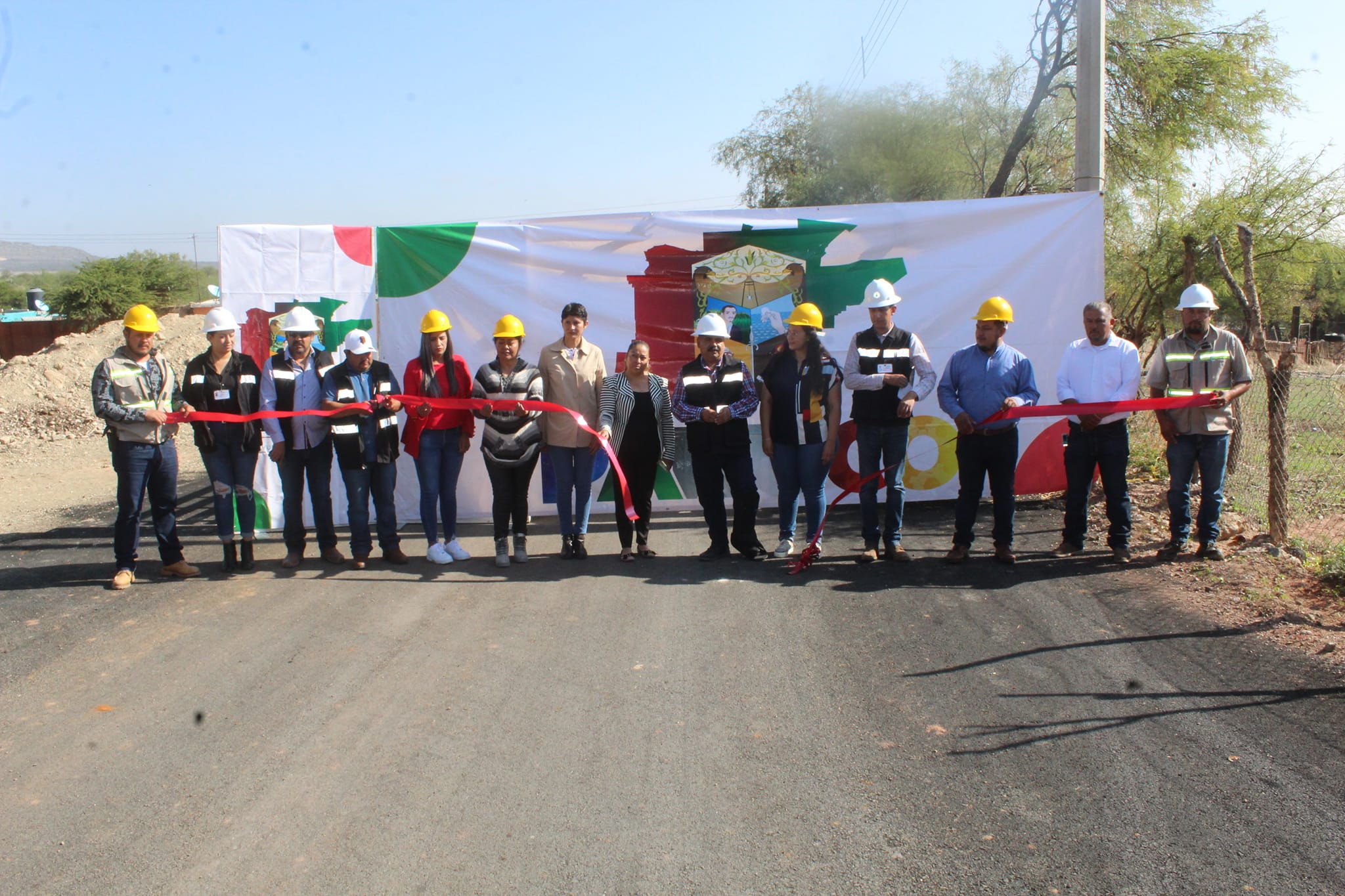Inauguran calle y rehabilitan Casa de Salud en Pánuco