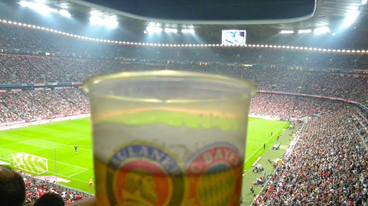 Buscan regular venta de alcohol en la Liga Mx