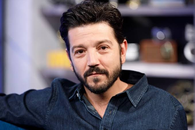 Critica Diego Luna a AMLO