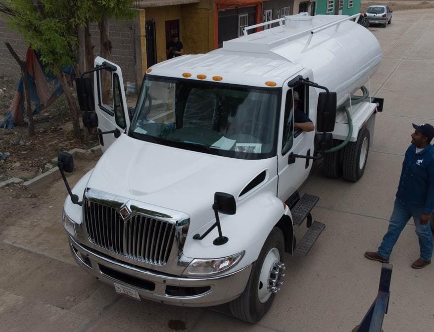 Ponen al servicio de la población pipa de agua en Río Grande
