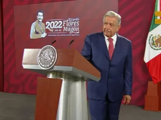 Se limitará número de vuelos en el AICM «porque está saturado»: AMLO