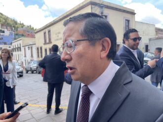 Se queda a medias, regularización de autos chocolate