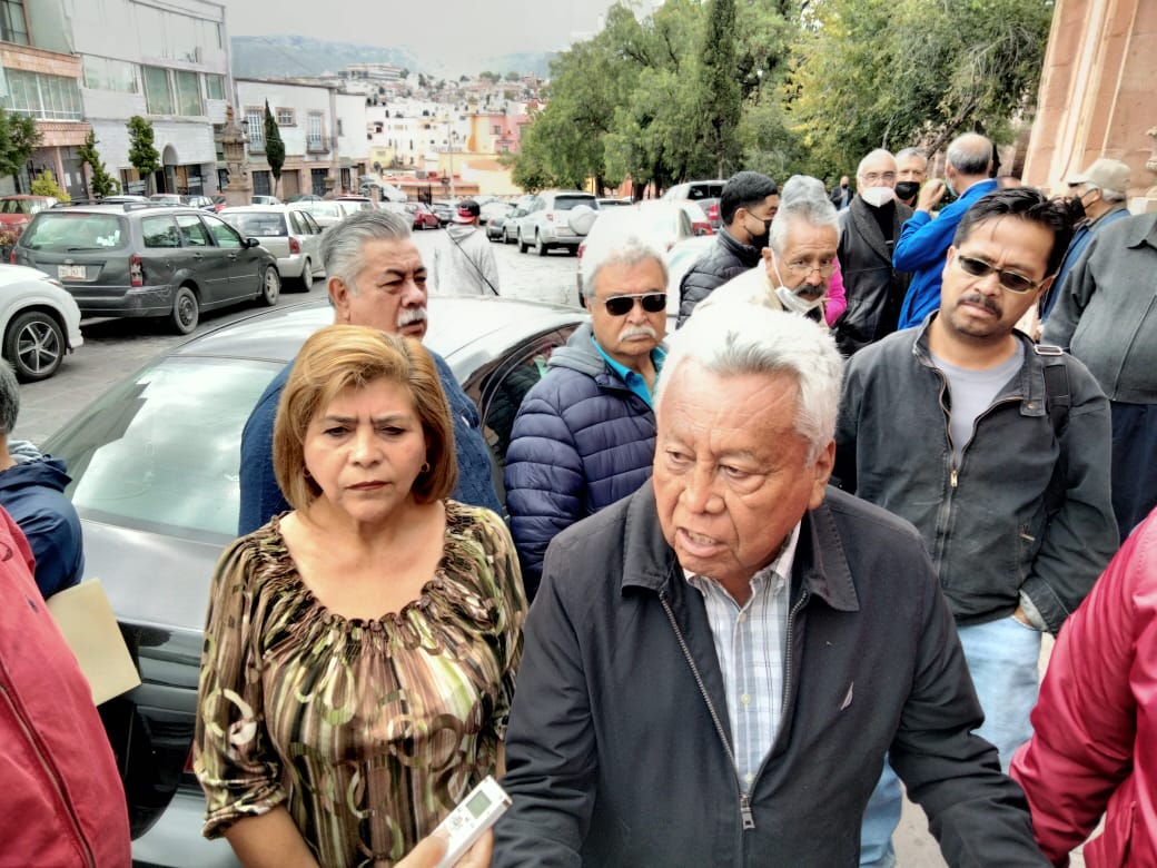 Se unen colectivos contra Soralla Bañuelos