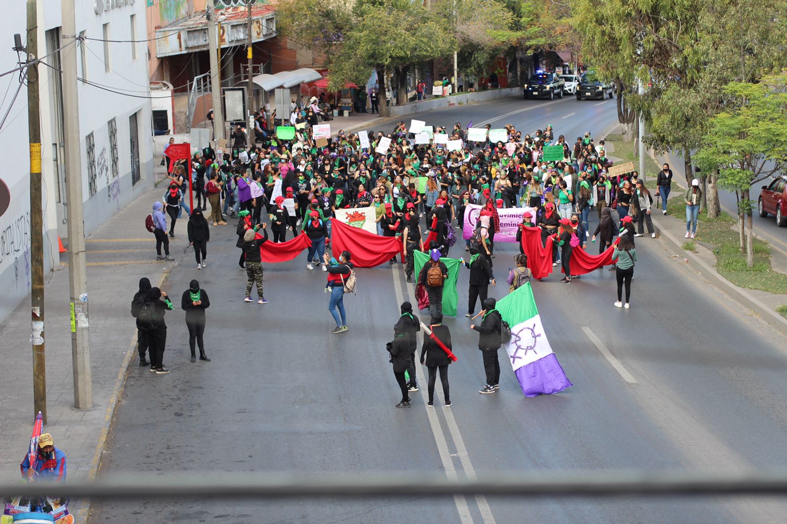 Entregan iniciativa ciudadana para despenalizar el aborto