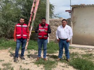 Reemplazan luminarias en Villa de Cos