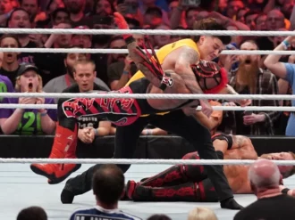 Rey Mysterio y la traición a manos de su hijo Dominik