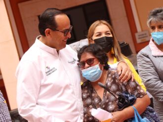 Benefician a 100 familias con insumos para la vivienda