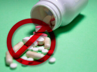 Más del 80% de la población en México se automedica