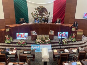 Renuncie, la petición de los diputados a Adolfo Marín