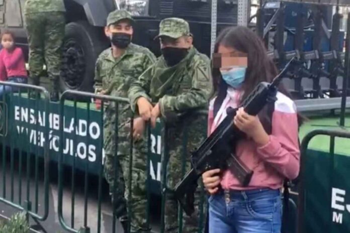 Arrestan a militares que prestaron fusil a civiles