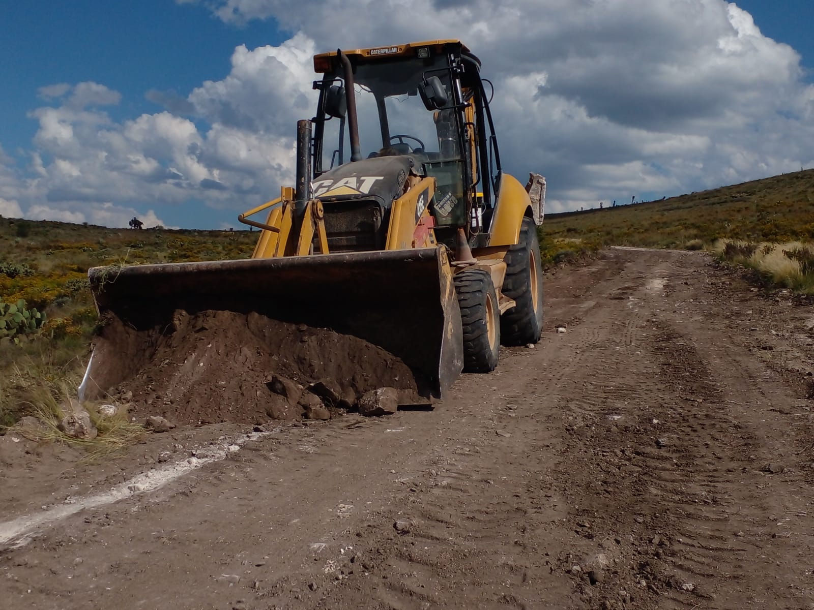 Inicia rehabilitación del camino Loreto-La Colorada