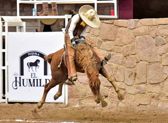 Vibrante charreada matutina en Zacatecas