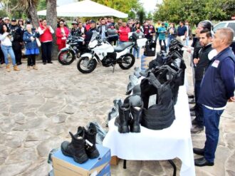 Equipan a la policía de Pinos