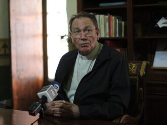 Obispo Sigifredo Noriega lamenta actitud de gobierno ante ola de violencia que azota al estado