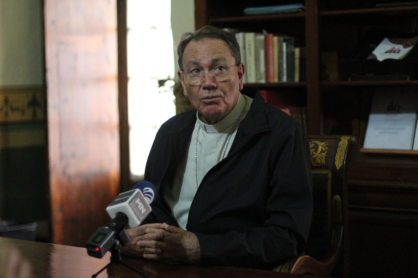 Obispo Sigifredo Noriega lamenta actitud de gobierno ante ola de violencia que azota al estado