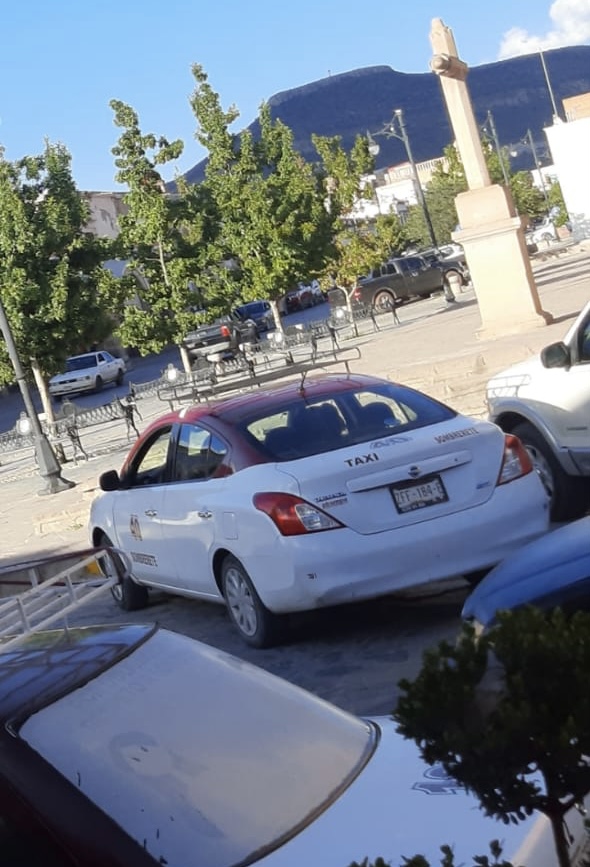 Denuncian taxis piratas en Sombrerete