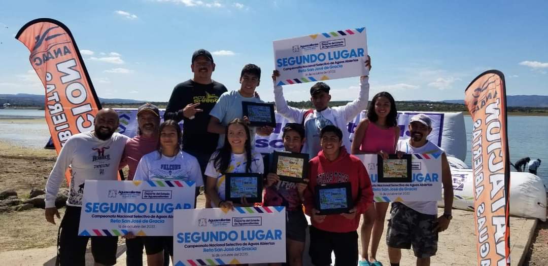 Destacan zacatecanos en competencia acuática de Aguascalientes