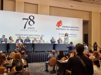 Rinde protesta Norma Castorena como líder del Sntsa