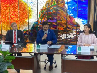 Luchan contra la corrupción mediante ensayos, cortos y dibujos