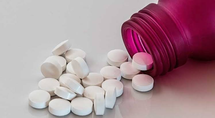 Alertan por combinación de ibuprofeno con otro fármaco