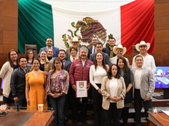 Asegura Chuy Padilla que atiende a todos por igual