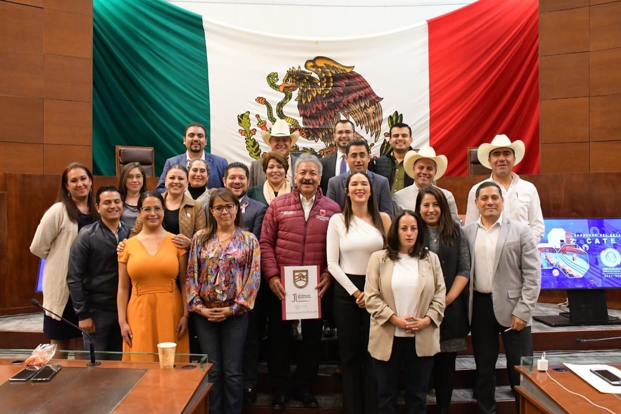 Asegura Chuy Padilla que atiende a todos por igual