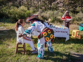 Conmemoran Día de la Raza con evento Ta+Tukari