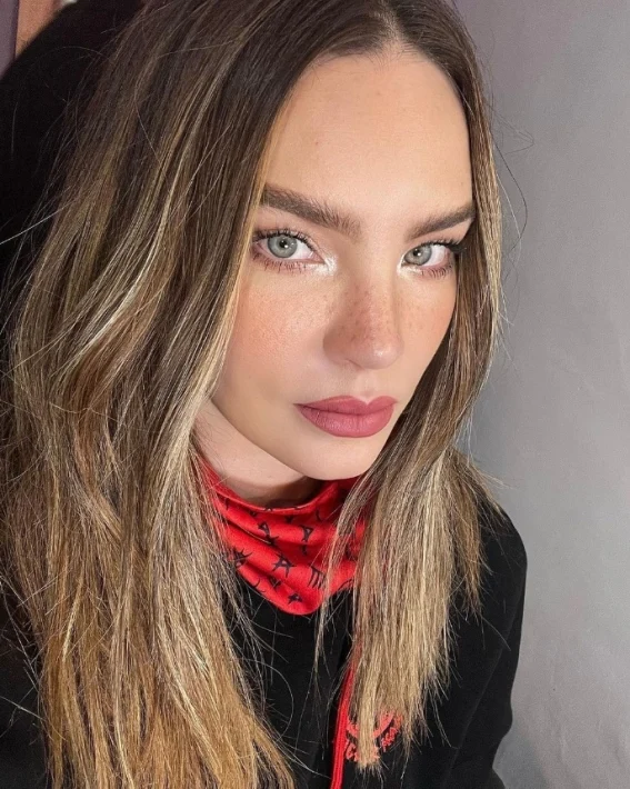La peculiar oración a Belinda que sonó en pleno concierto de la cantante