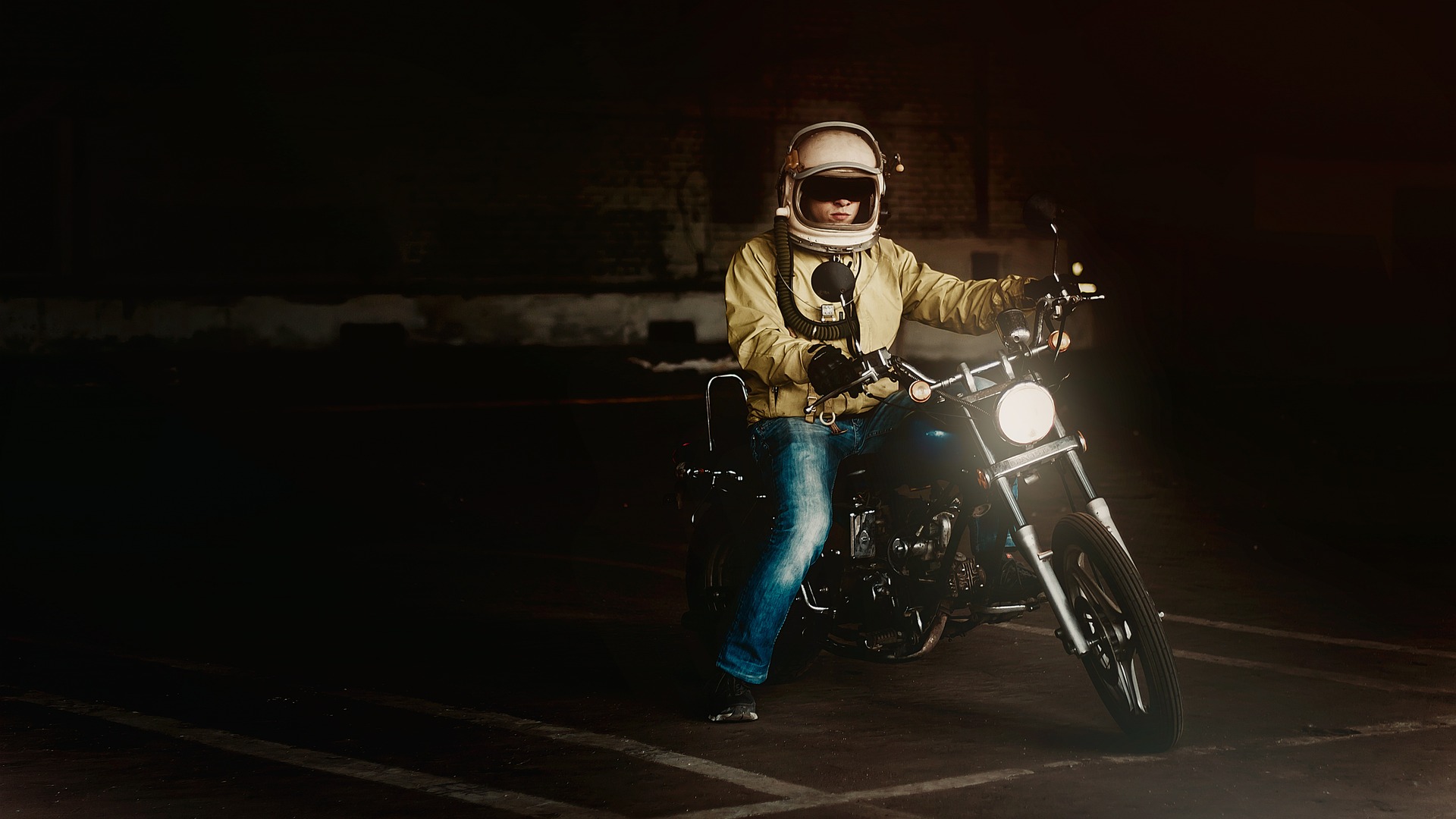 Van contra motociclistas irrespetuosos