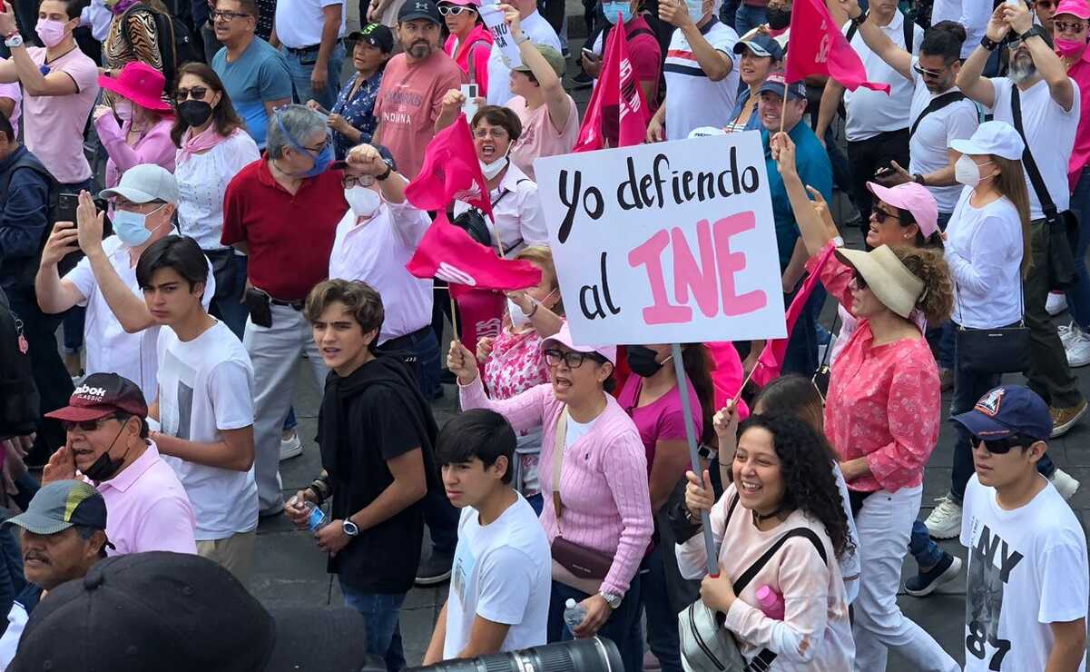“El INE no se toca”: las consignas durante la marcha contra la reforma electoral
