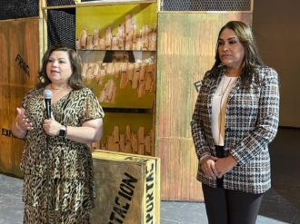 Presentan Desaparecidas en el González Echeverría