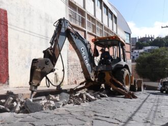 Invierten 2.5 millones en bacheo