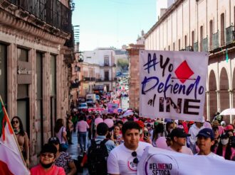 Se unen zacatecanos a defensa del INE