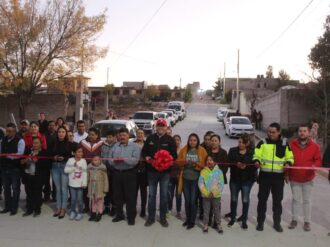 Inauguran pavimentación de la calle Pirules