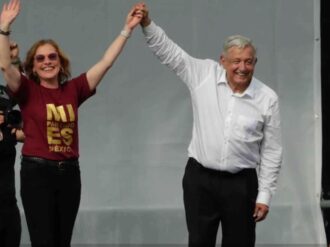 Así se vio desde adentro la marcha de AMLO “en su estado natural”