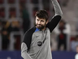 Gerard Piqué se retira del futbol siendo expulsado