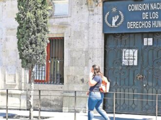 Chocan CNDH e INE por la reforma electoral