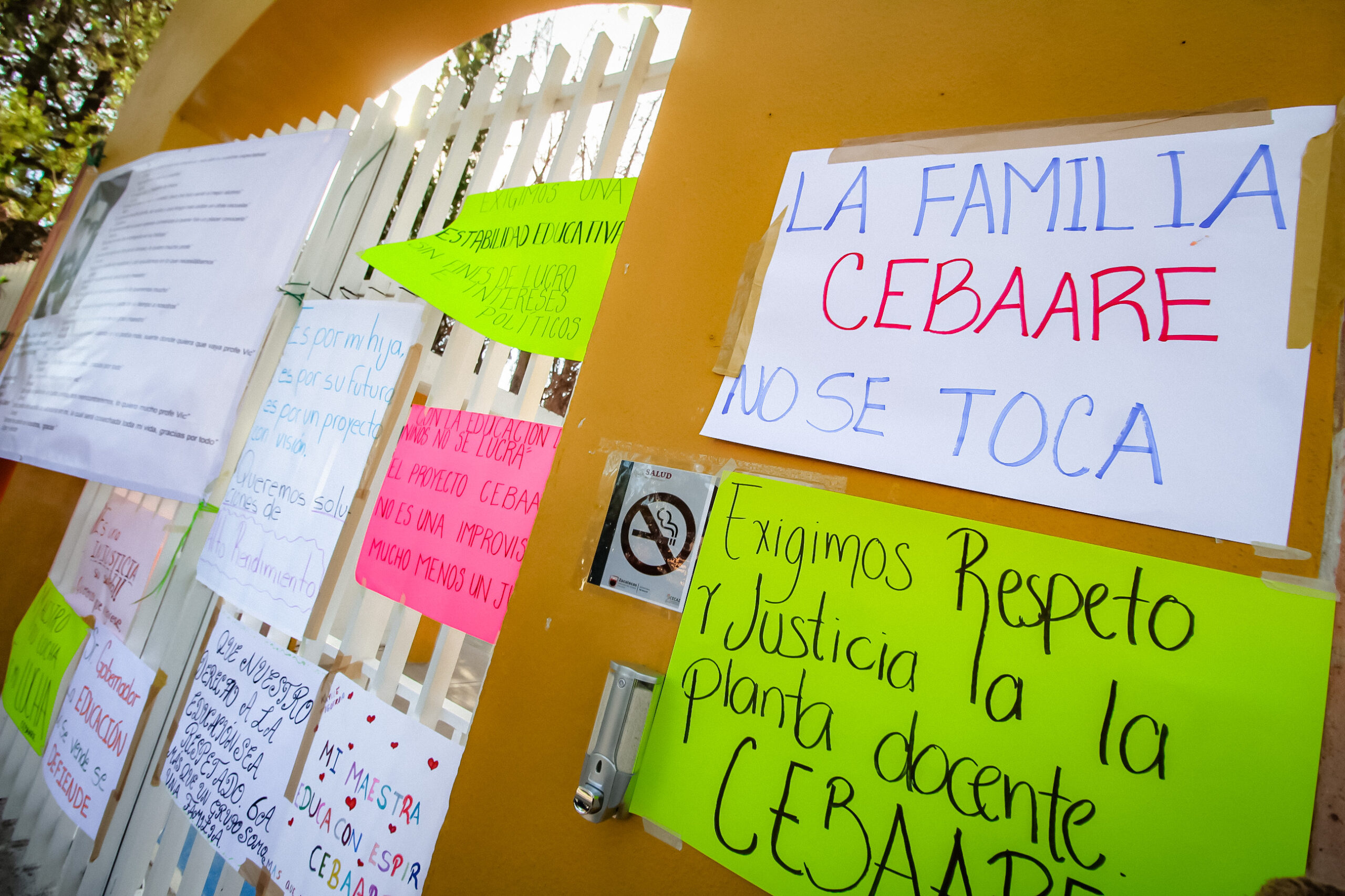Toman el CEBAARE; exigen permanencia de los docentes