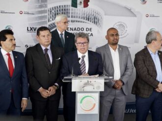 Respaldan 87 senadores a Ricardo Monreal ante ataques por parte de Layda Sansores