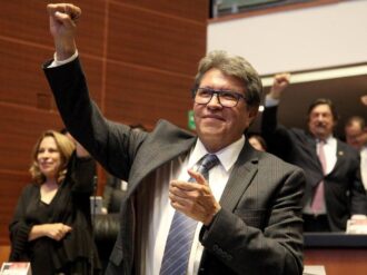 Llaman a Monreal y Ebrard a formar corriente democrática: «de corcholatas solo se degradan»