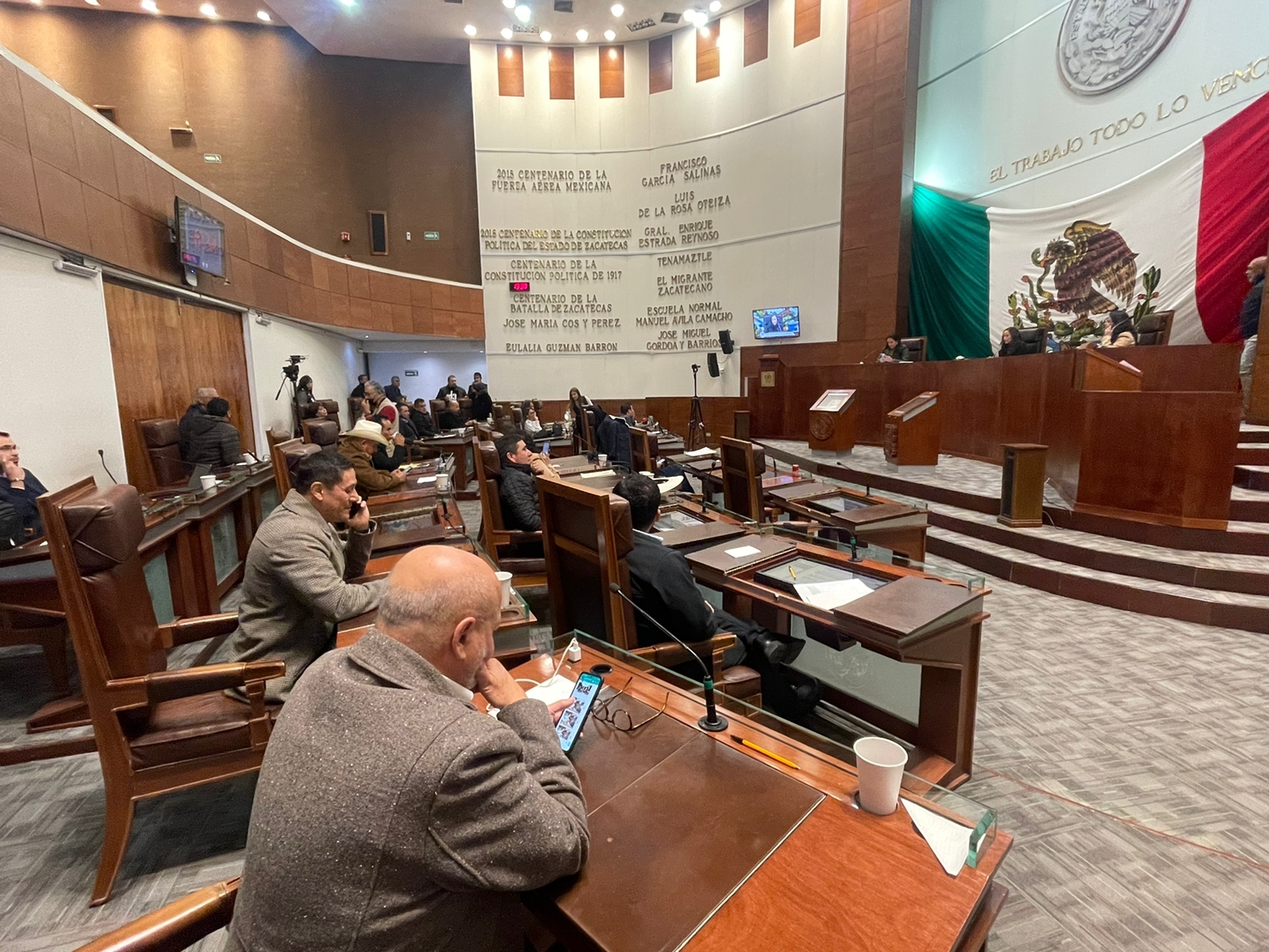 Aprueban paquete económico 2023